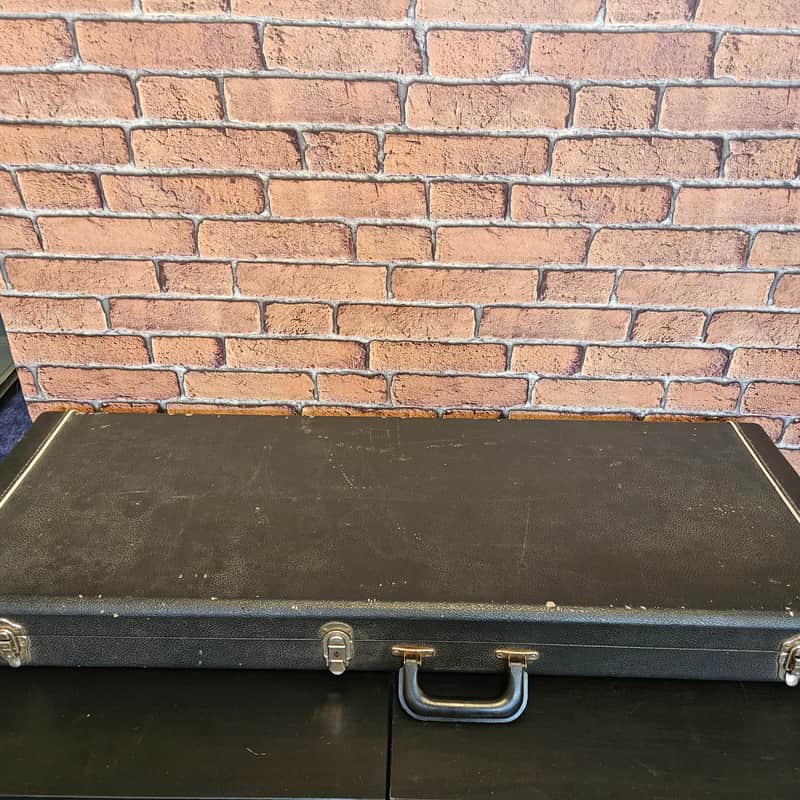TKL Vintage electric case 80s image 1