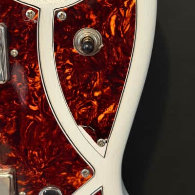 Aslan Guitars White Pearl 2021-Present - White image 3