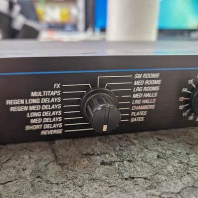 Alesis MicroVerb III 16-Bit Digital Reverb and Delay 1991 - 1996 - Black image 9