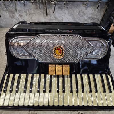 Marinucci 17" keyboard 2/4 reed image 1