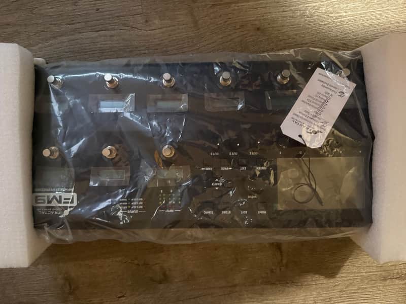 Fractal Audio FM9 Amp Modeler / FX Processor 2021 - 2023 - Black Bild 1