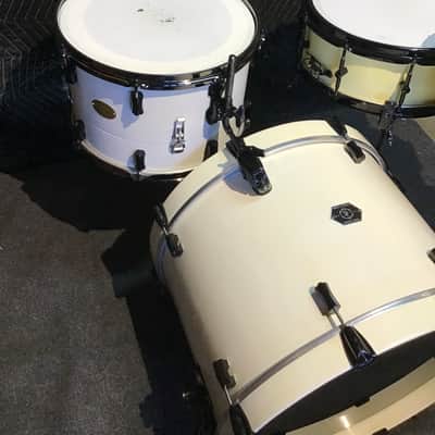 Noble and Cooley Horizon/CD Maple toms-Nesting Toms- Antique White image 14