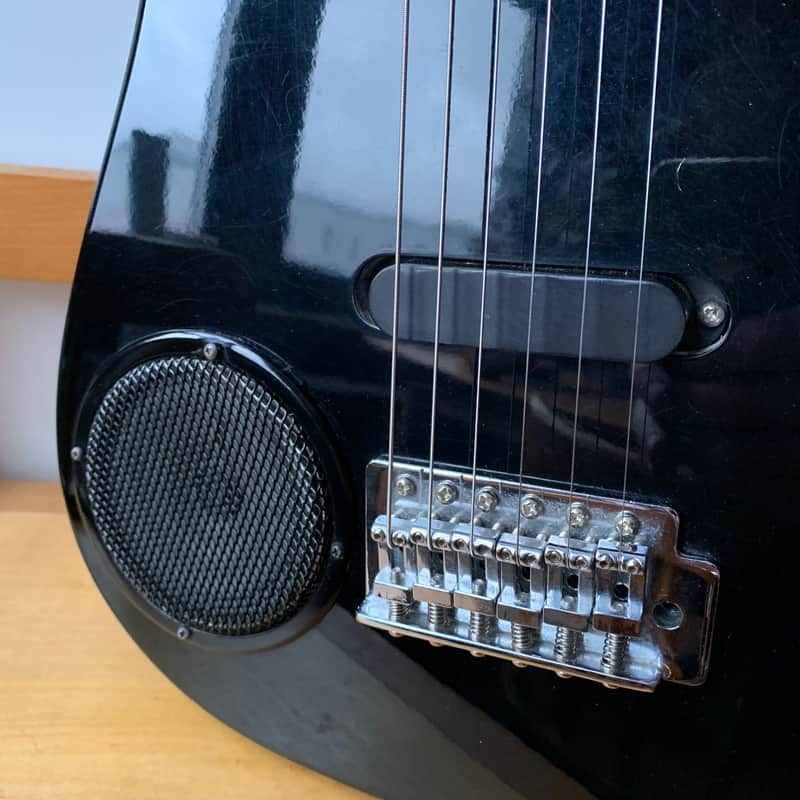 Synsonics Terminator Black Electric Guitar With Built In Speaker