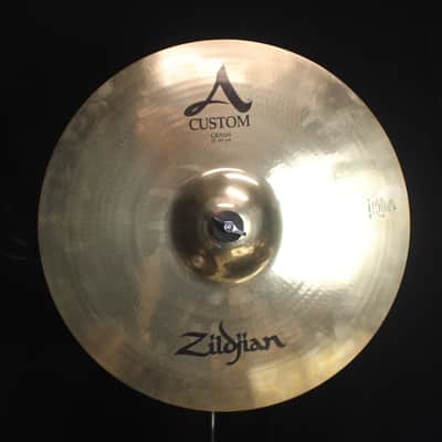 Used Zildjian 18" A Custom Crash - 1352g (video demo)