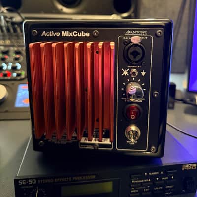 Avantone Pro Active MixCube (Single) - Black image 2