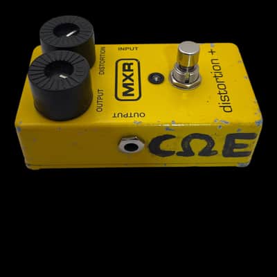 MXR M104 Distortion + 1995 - Present - Yellow X7610 image 4