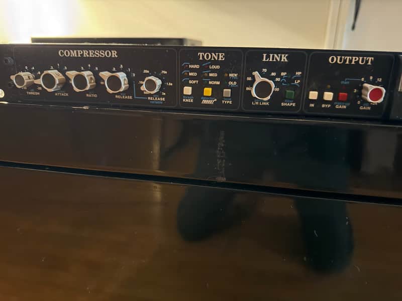 API 2500 Stereo Bus Compressor 2020 - Present - Black image 1
