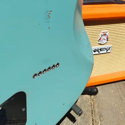 Squier Paranormal Toronado 2021 - Present - 3-Color Sunburst image 6