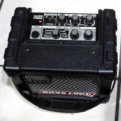 Roland Micro Cube 2-Watt 1x5" Guitar Combo 2004 - 2014 - Black image 4