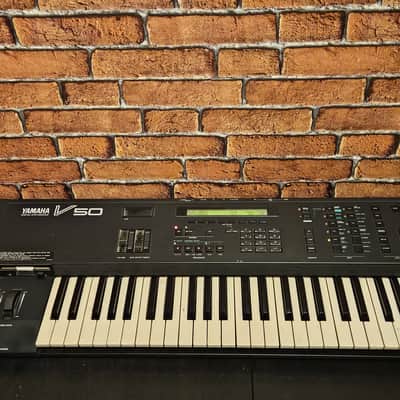 Yamaha V50 FM Synthesizer 1989 - Black