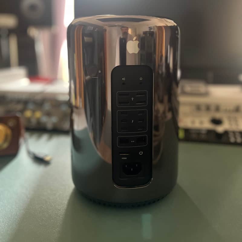 2013 Apple Mac Pro (late 2013) Nero