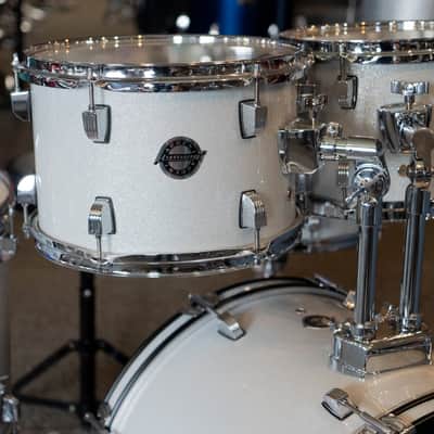 Ludwig Accent Kit w/Cymbals and Hardware image 2