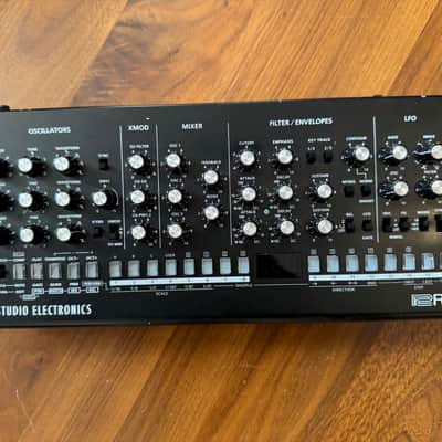 Behringer Model D or Roland SE-02 - Gearspace