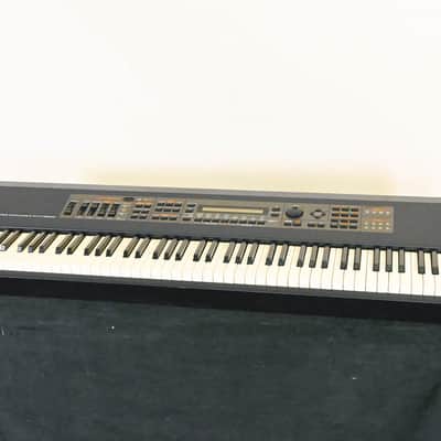 Roland XV-88 128-Voice Expandable Synthesizer CG01WKT