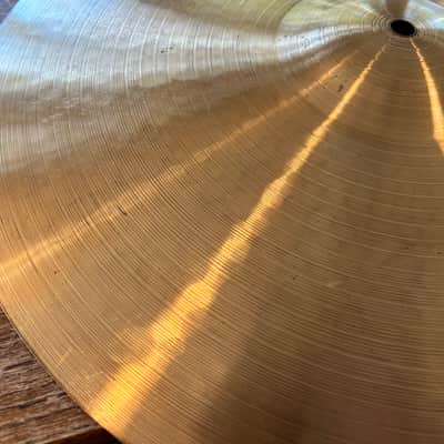 Vintage Paiste 505 18" Medium Crash Cymbal - Green Label image 3