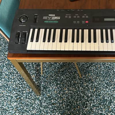 Yamaha SY35 Dynamic Vector Synthesizer image 1