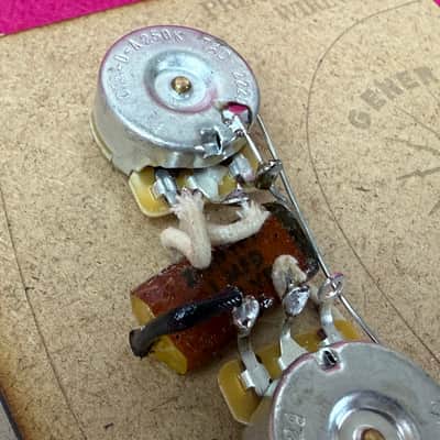 General Vintage Tone 50’s Prewired Harness Electronics for Precision Bass ®️ Phone book capacitor - 50’s Wiring image 5