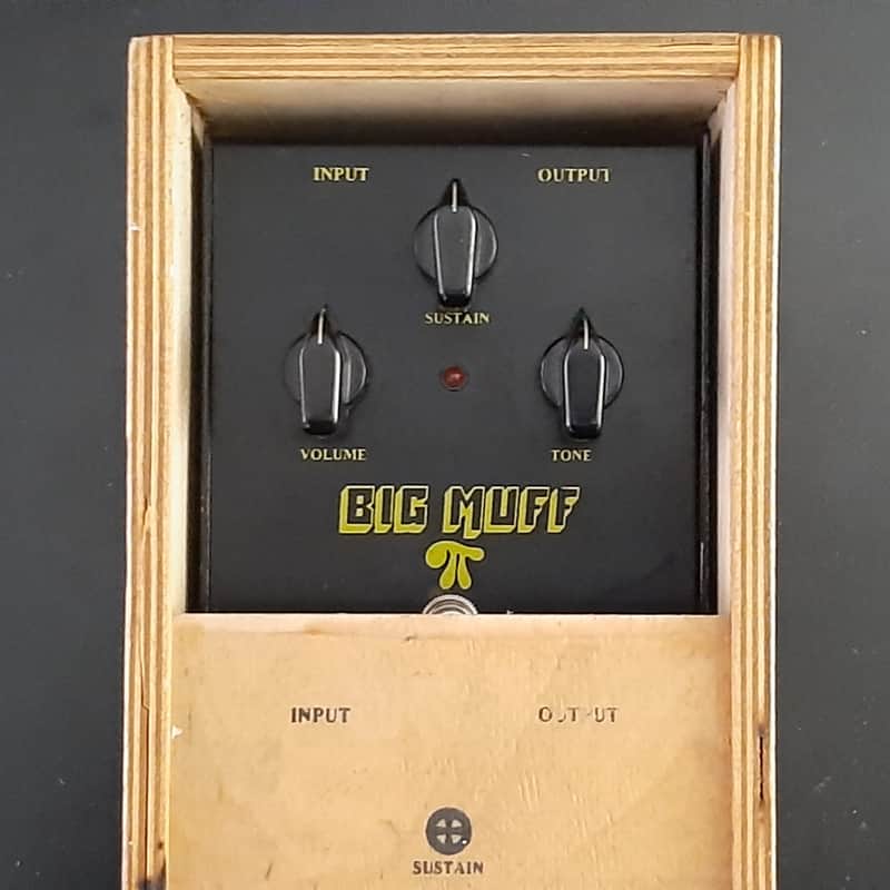 Electro-Harmonix Big Muff Pi V7 (Black Russian)
