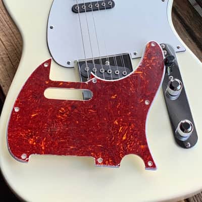 G&L ASAT Classic Vintage White image 4