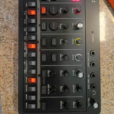 Roland T-8 AIRA Compact Beat Machine 2022 - Present - Black image 3