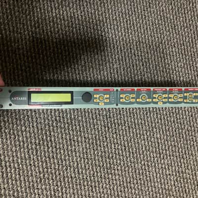 Antares AVP-1 Vocal Producer 2010s - Green image 1