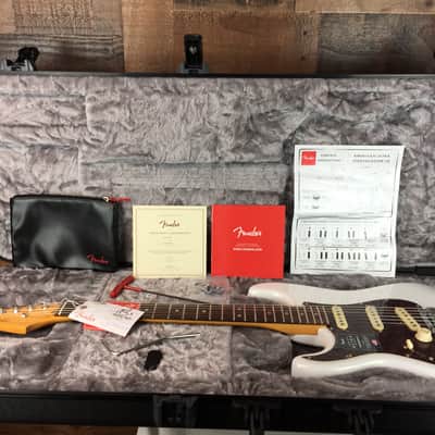 Fender American Ultra Strat LEFTY Arctic Pearl, Hard Case, Free Ship, 357 image 12