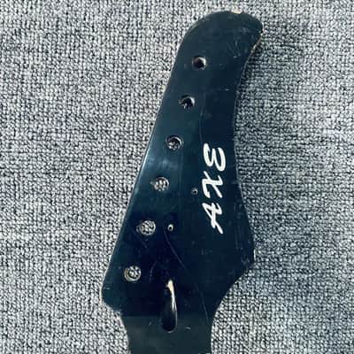 Black AXE Guitar Maple Wood Neck, Rosewood 22 Frets Fingerboard image 3