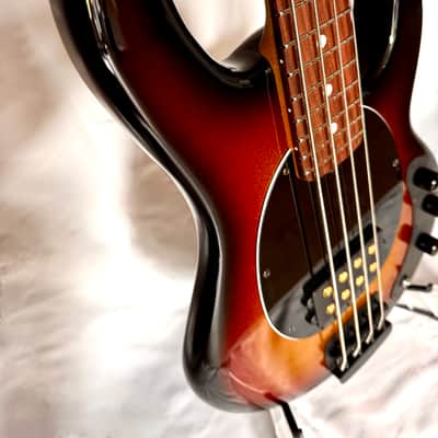 Ernie Ball Music Man Ernie Ball Music Man Short Scale StingRay 2025 - Showtime image 5