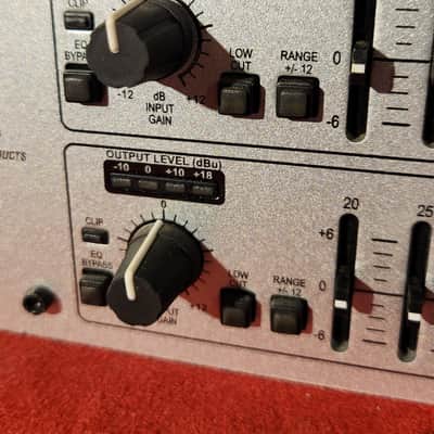 dbx 231s Dual Channel 31-Band EQ image 5
