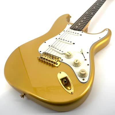 1999 Fernandes R-8G Stratocaster - Aztec Gold image 3