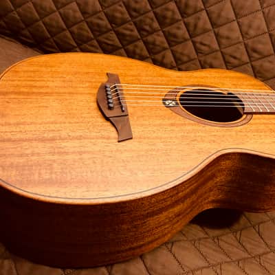 Lag TRAVEL-KAE Travel Series Massive Khaya Top & Neck 6-String Acoustic-Electric Guitar w/Soft Case image 8