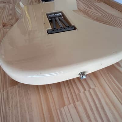 Fender Stratocaster MIJ Made In Japan E serial 1989 Olympic White Rosewood fretboard in Very Good Condition image 20