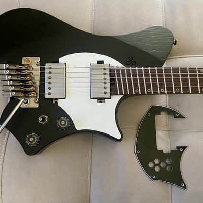 GOC Satya Tremolo Headless Guitar image 4