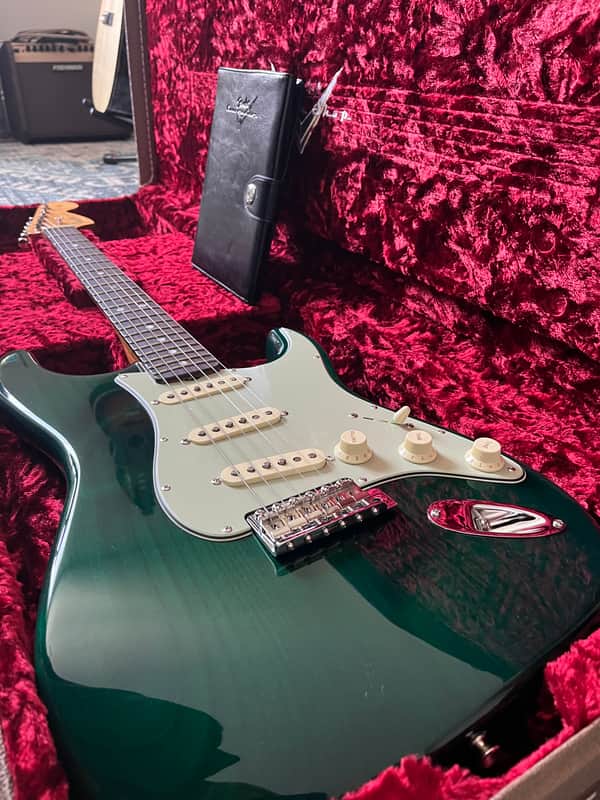 Fender Custom Shop 1967 reissue - NOS image 1