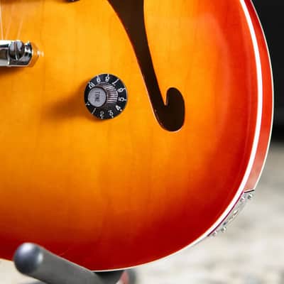 Squier Affinity Series Starcaster Deluxe Semi-Hollow Electric Guitar - Sienna Sunburst image 10