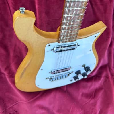 Rickenbacker Model 450/12 1965 - Mapleglo image 6