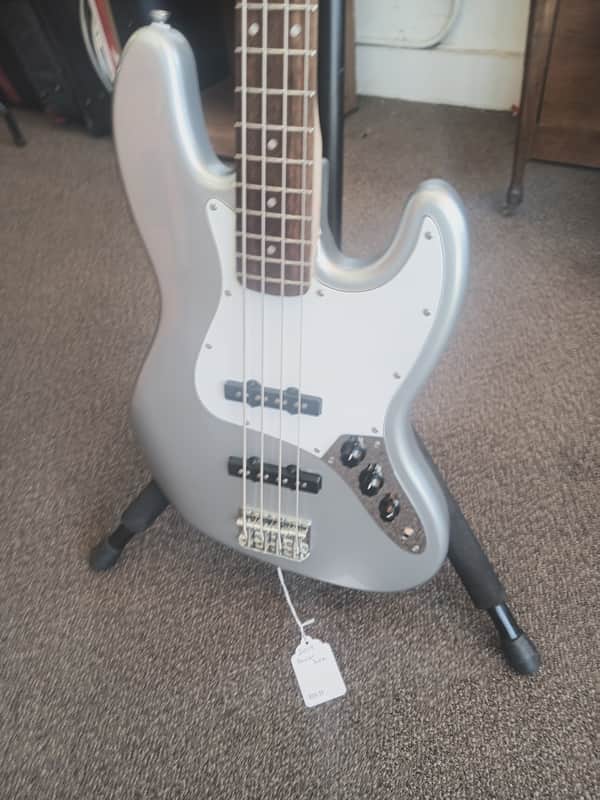 Squier Jazz bass 2019 - Slick silver image 1