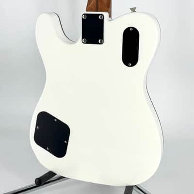 2020 Fender Troublemaker Telecaster Deluxe - Arctic White image 12