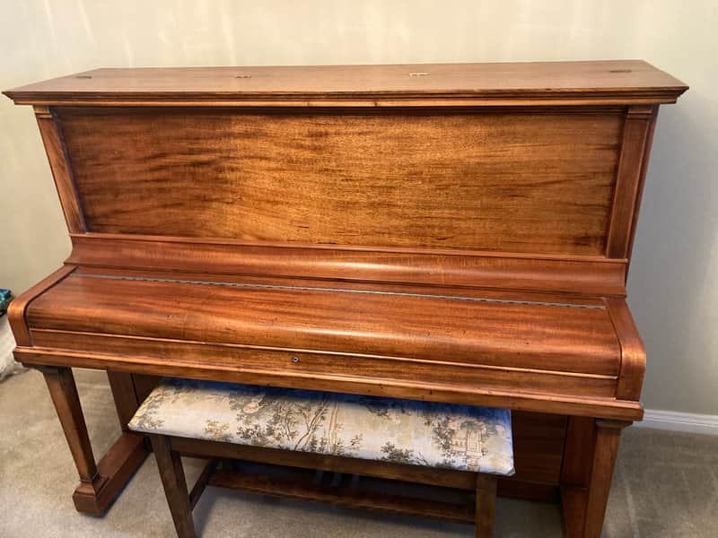 Haddorff Piano Co . Clarendon, Light Oak image 1