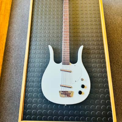 Jerry Jones Baritone / 6 String Bass 88-90 - White image 1