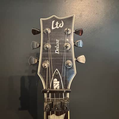ESP LTD EC-1001 FR with Rosewood Fretboard 2015 - 2018 - See Thru Black image 3