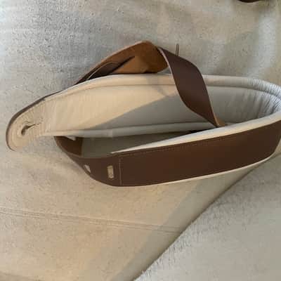 Levy's Levy's M26PD-BLK Top Grain Leather Guitar Strap image 3