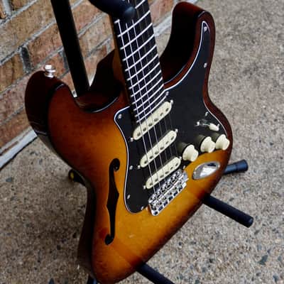 Fender Limited Edition Suona Stratocaster Thinline Ebony Fingerboard Violin Burst image 5