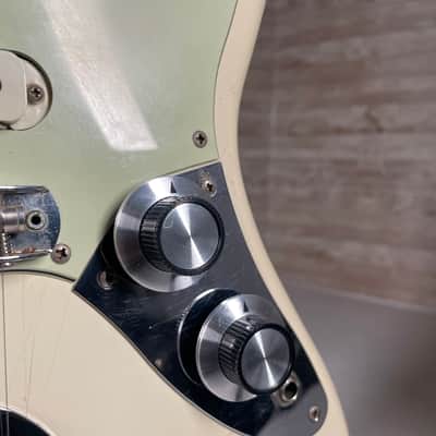 Fender '62 Reissue Jaguar Made in Japan 1993 - Vintage White image 8