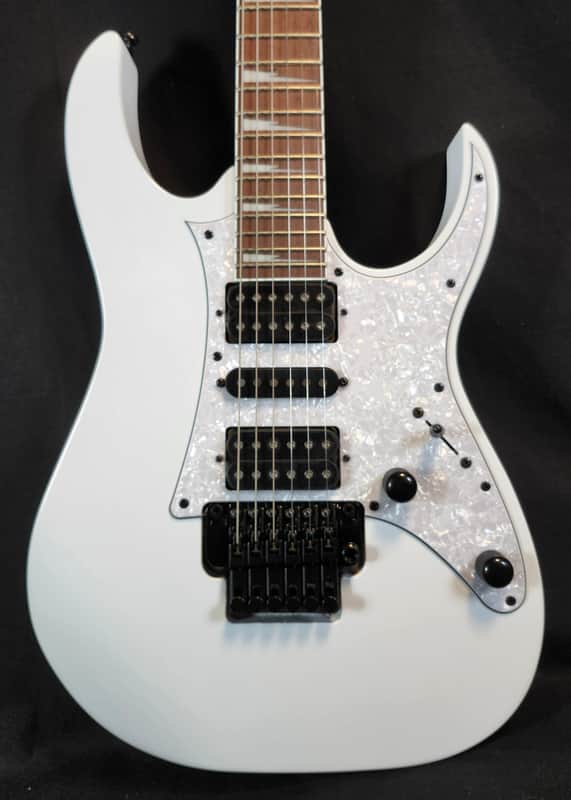 Ibanez RG450DXB RG Standard, Locking Nut, White image 1