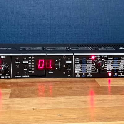 Zoom RFX-2200 Rack Mount Digital Reverb / Multi-Effect Processor