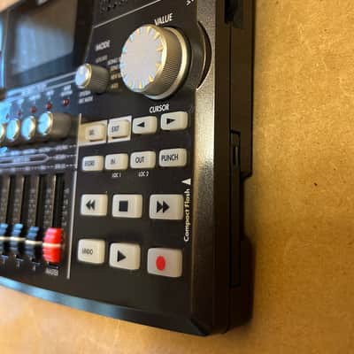 Korg D4 Digital Recorder 2010s Excellent Condition in Box with original Power Supply and Users Manual image 9