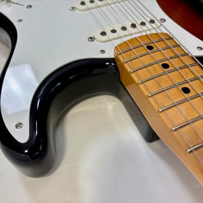 Fender Stratocaster '50s Vintera II 2023 Sunburst image 8