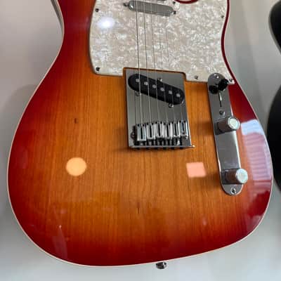 Fender American Deluxe Telecaster with Maple Fretboard 2004 - 2010 - Aged Cherry Burst image 3