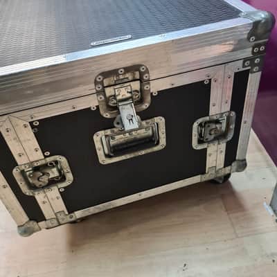 Allen & Heath PA12-CP Powered Analogue Mixer With Flight Case image 3